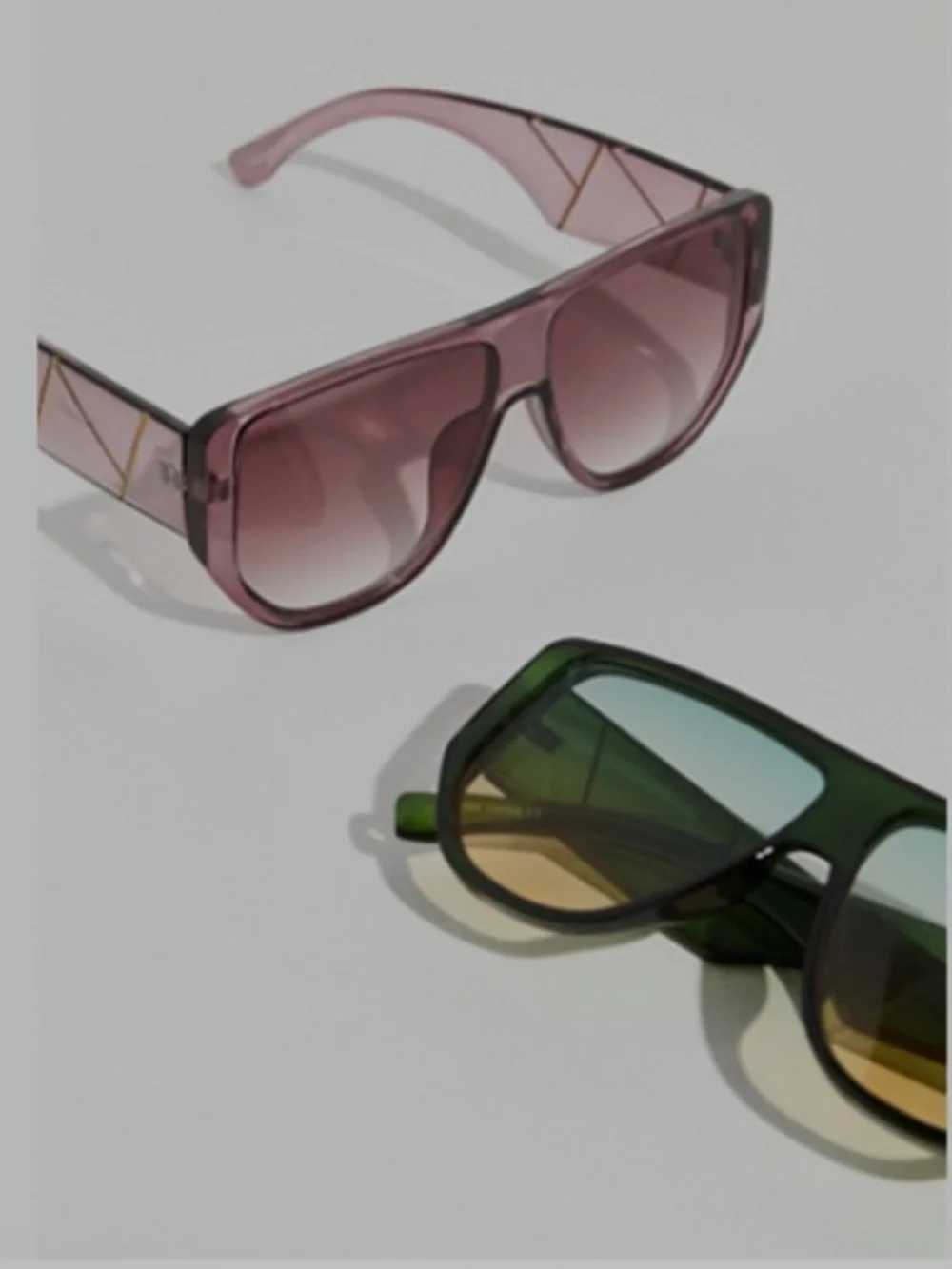 LOOKING FOR Free People Leo Bubble or High Moon Oversized Shield Sunglasses